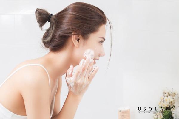 routine skincare cho da sang chuan y khoa